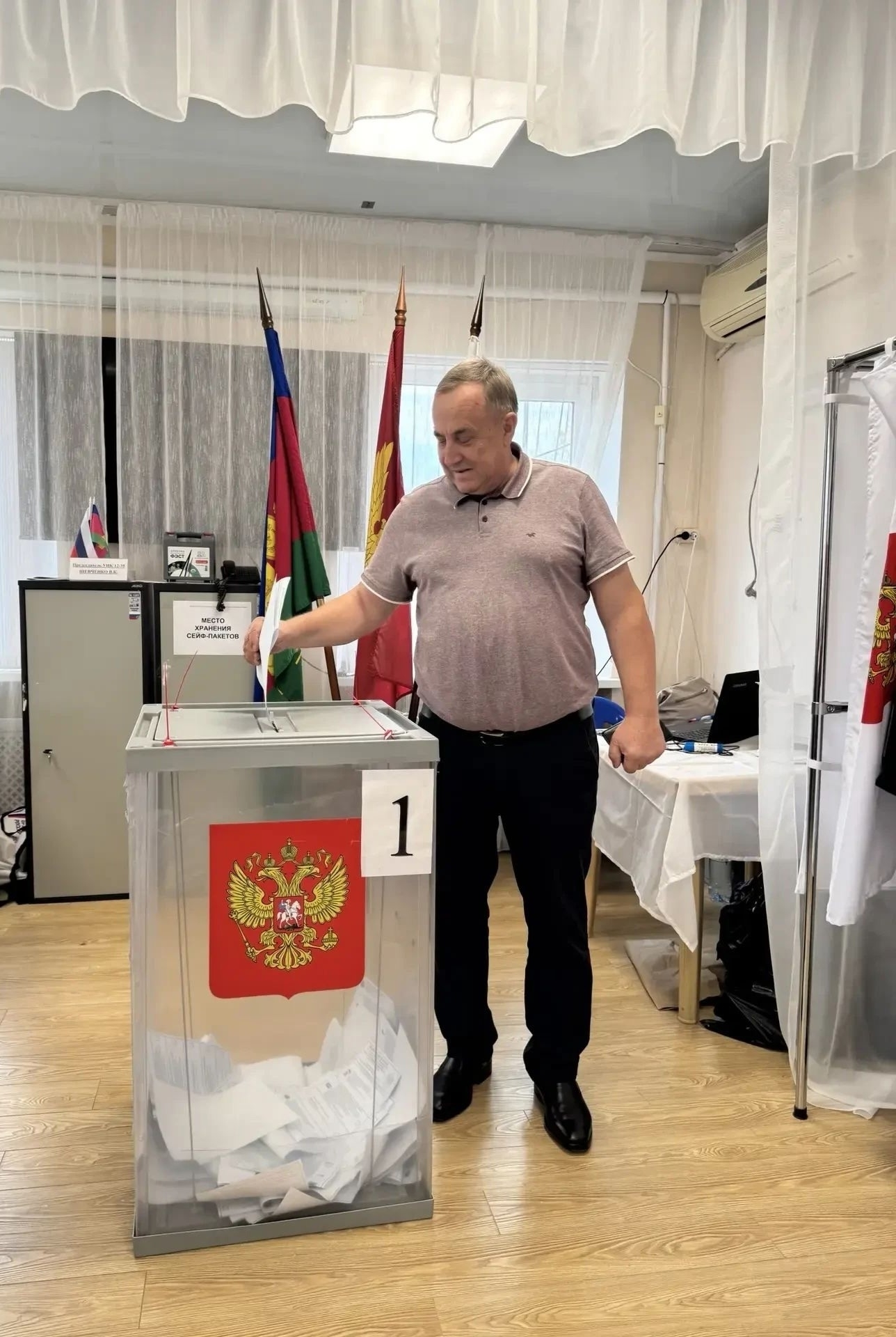 Депутаты Совета Динского района приняли участие в голосовании